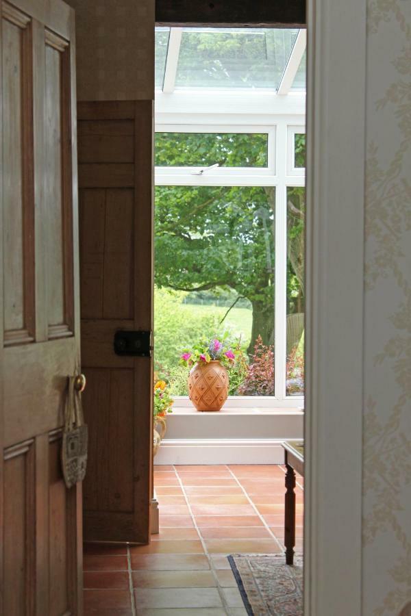Ty Llwyd Bed & Breakfast Treffynnon Екстериор снимка