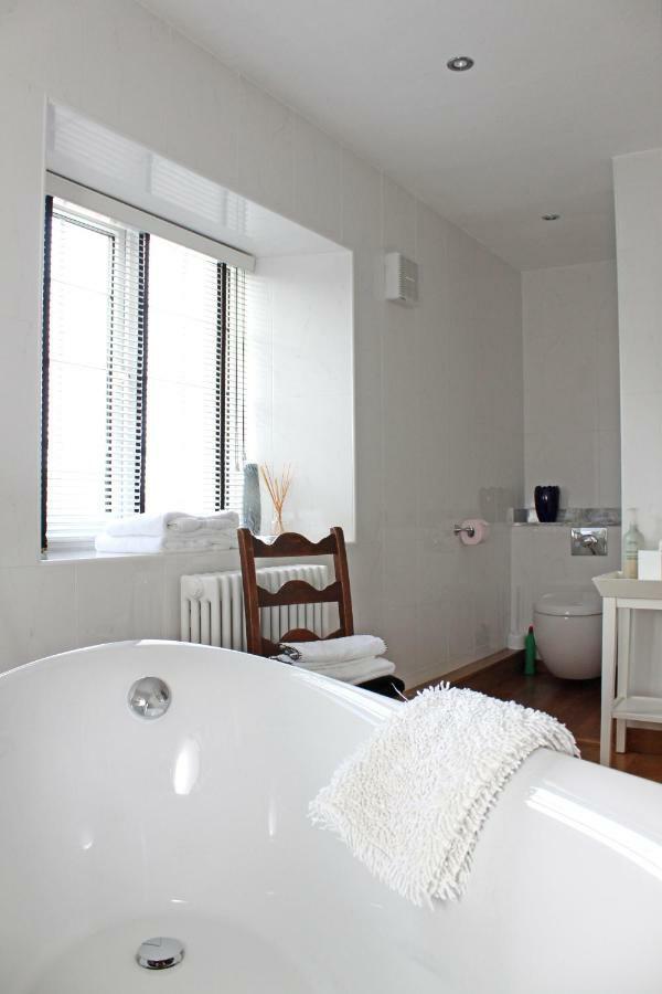 Ty Llwyd Bed & Breakfast Treffynnon Екстериор снимка