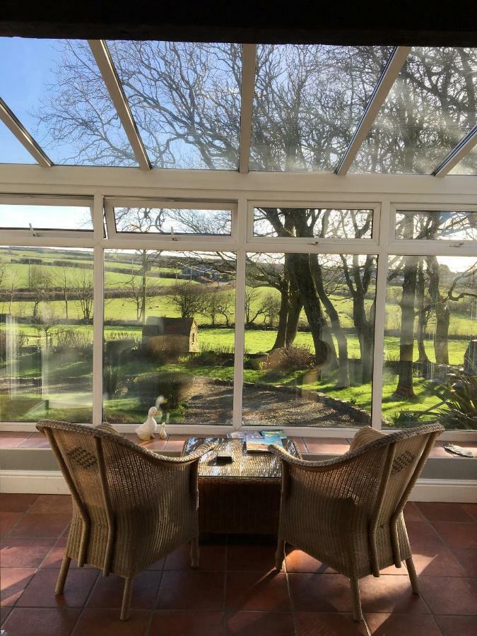 Ty Llwyd Bed & Breakfast Treffynnon Екстериор снимка